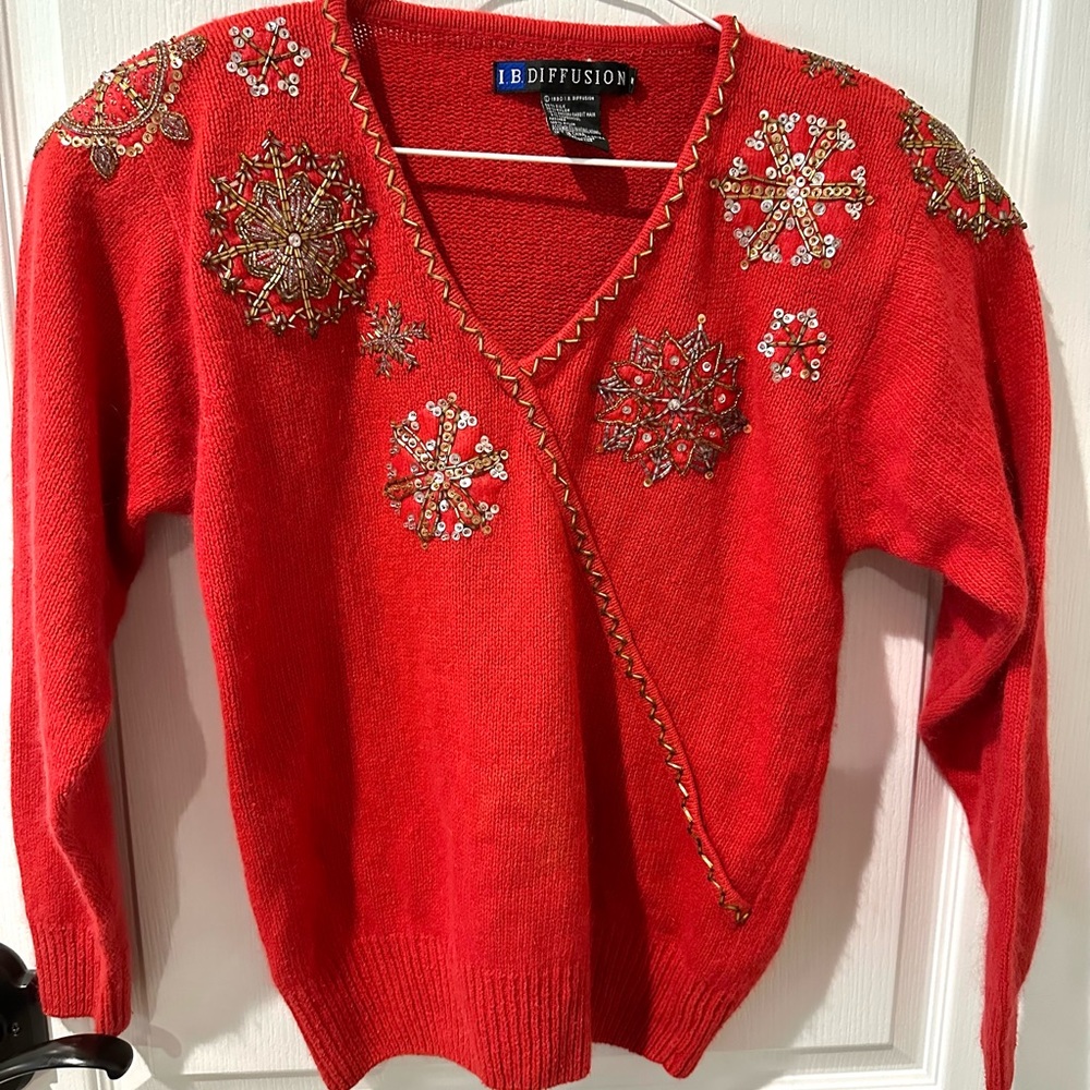 Vintage IB Diffusion Red Silk and Wool Sequin and Beads Snowflake Sweater Sz S